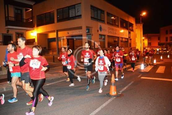 Telde se engancha al amor con su carrera nocturna (Foto TA)